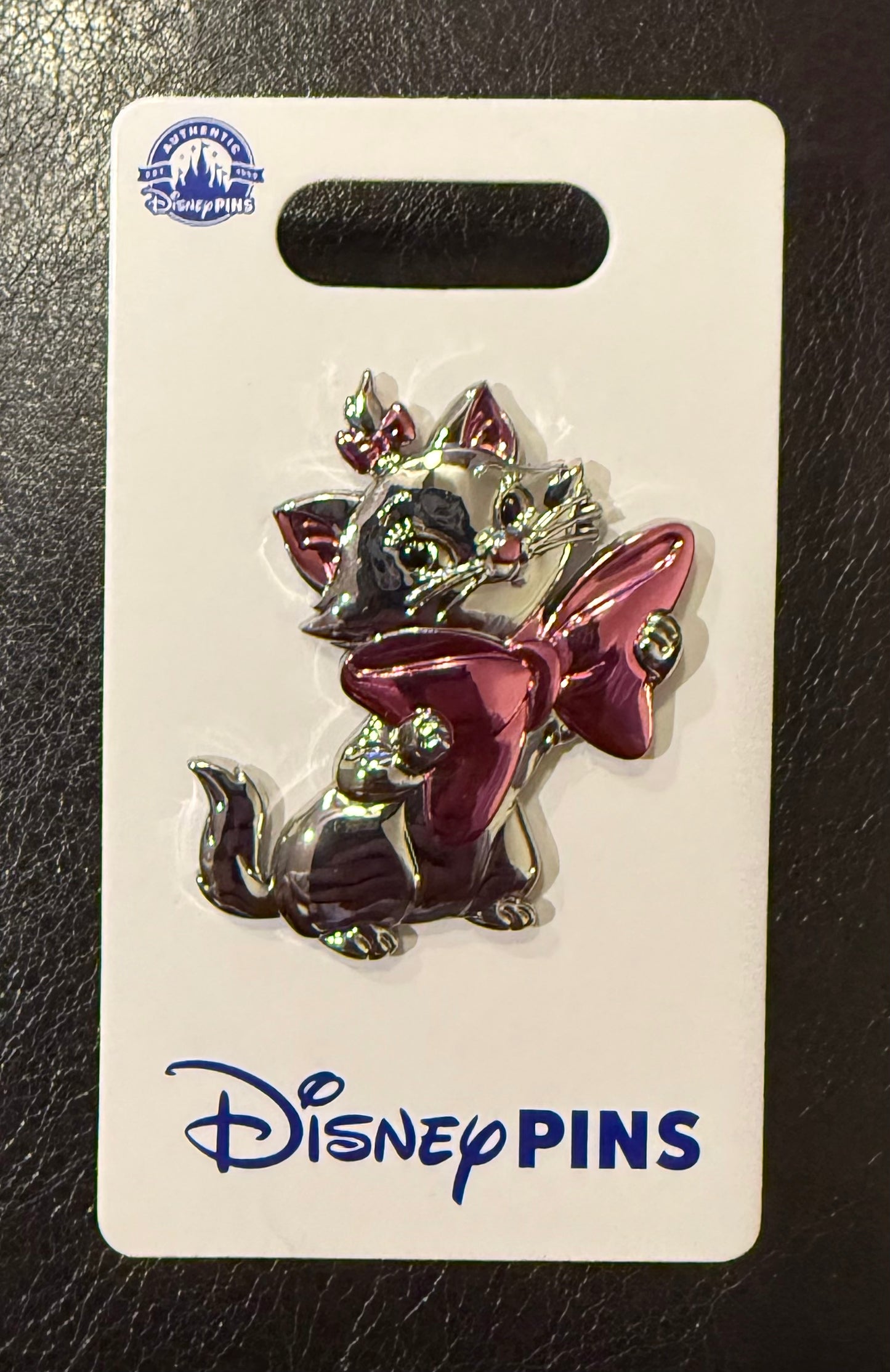 Marie Metallic 3D Sculpted B4