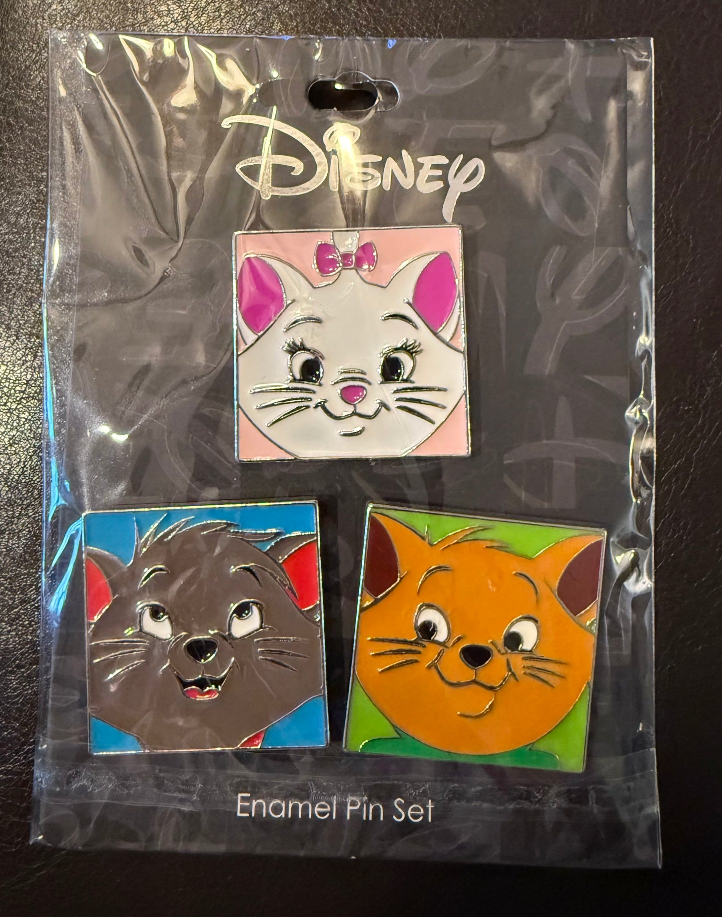 Aristocats Marie, Berlioz and Toulouse Square Kitty Portrait 3-Pin Set B3