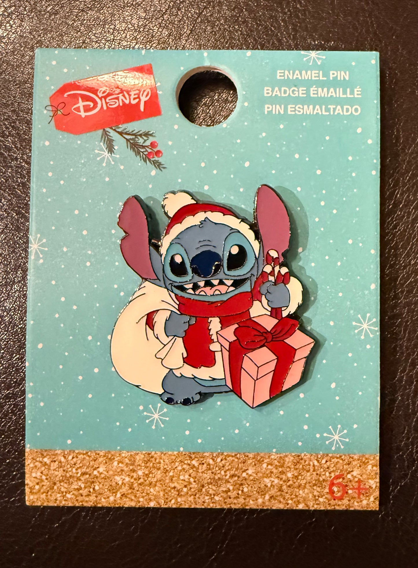 Santa Stitch with Pink Gift B7