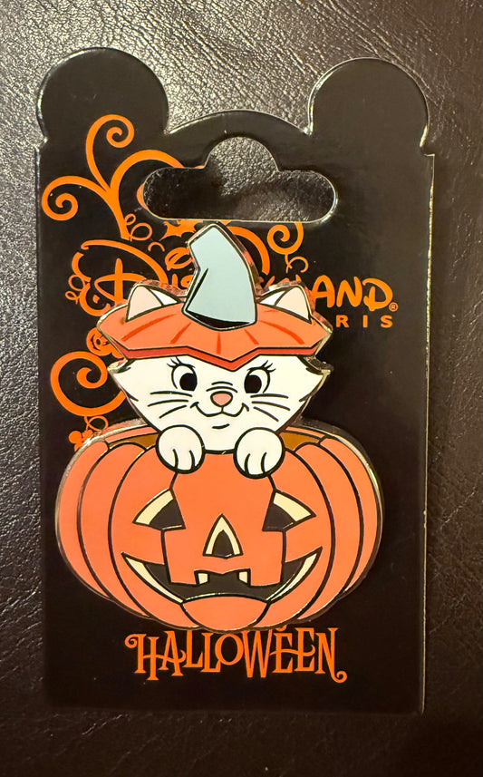 Marie Halloween Pumpkin B4