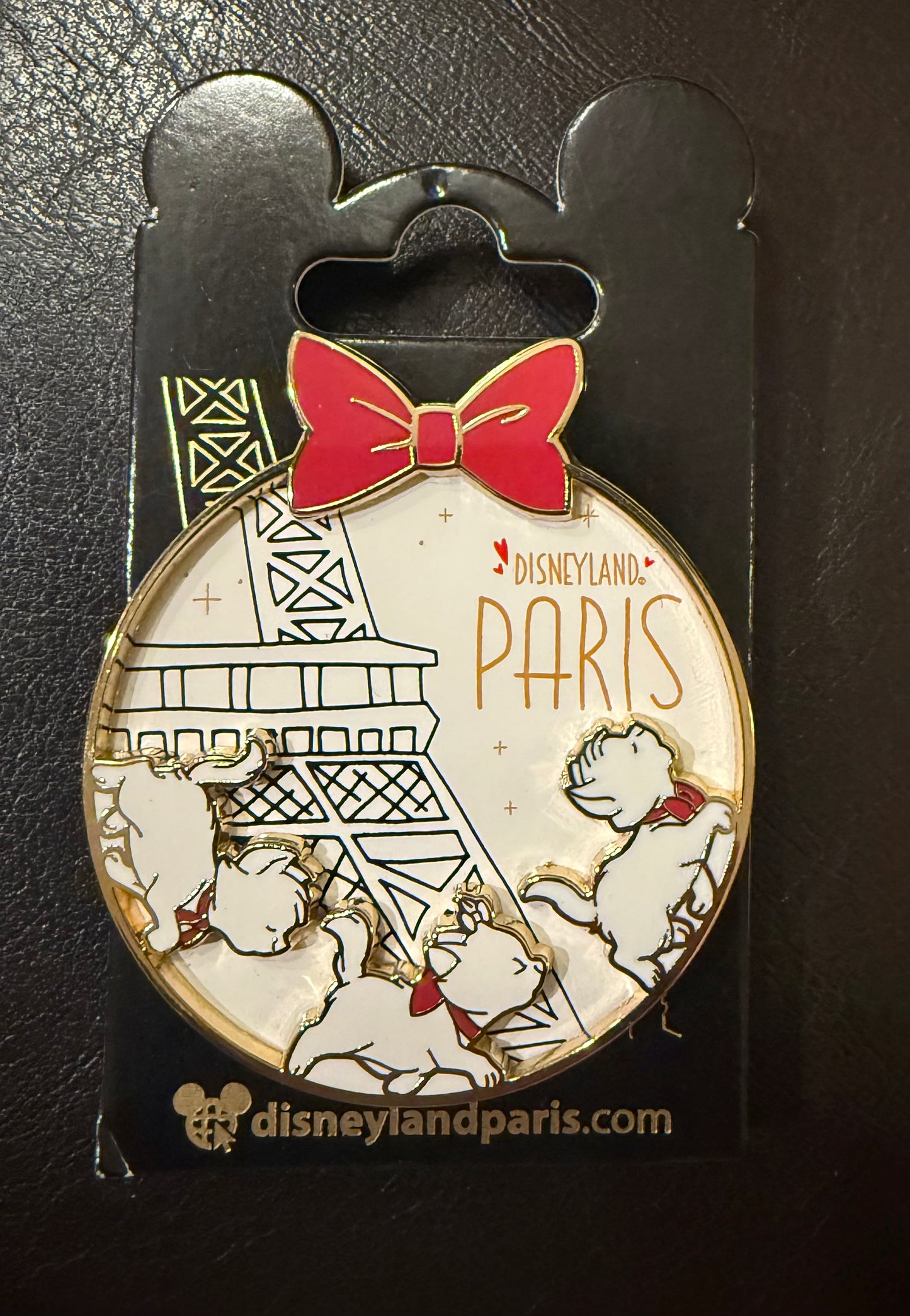 Marie, Berlioz and Toulouse Eiffel Tower Round Bow B4