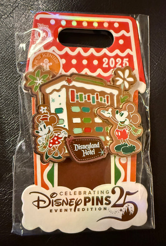 Mickey and Minnie at Disneyland Hotel Gingerbread Scented Free-D