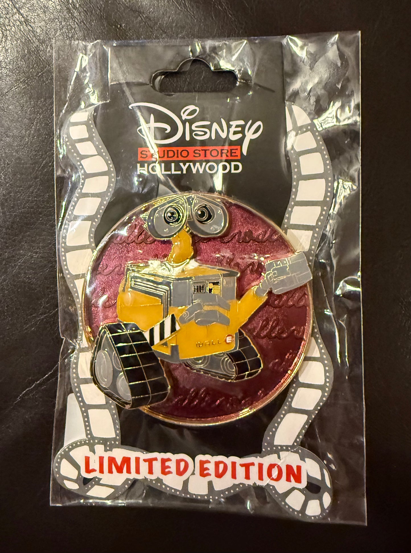 Wall-E Cursive Cutie B10