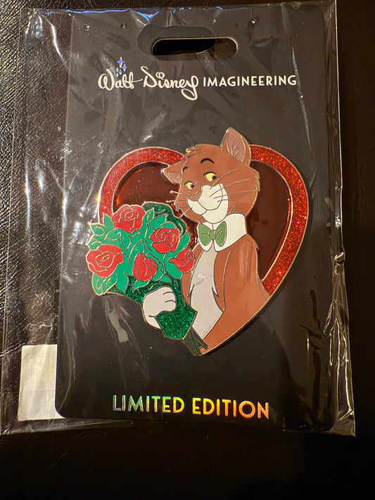 Thomas O’Malley Bouquet of Roses Valentine’s Day Red Heart