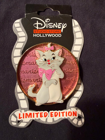Marie Cursive Cutie B1 (missing pin post, see description)
