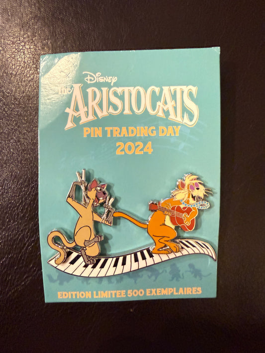 Shun Gon and Hit Cat Pin Trading Day 2024 B2